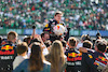 GP CITTA DEL MESSICO, Gara winner Max Verstappen (NLD) Red Bull Racing celebrates with the team in parc ferme.
07.11.2021. Formula 1 World Championship, Rd 18, Mexican Grand Prix, Mexico City, Mexico, Gara Day.
- www.xpbimages.com, EMail: requests@xpbimages.com © Copyright: Charniaux / XPB Images