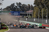 GP CITTA DEL MESSICO, (L to R): Daniel Ricciardo (AUS) McLaren MCL35M; Lewis Hamilton (GBR) Mercedes AMG F1 W12; Valtteri Bottas (FIN) Mercedes AMG F1 W12; e Max Verstappen (NLD) Red Bull Racing RB16B at the partenza of the race.
07.11.2021. Formula 1 World Championship, Rd 18, Mexican Grand Prix, Mexico City, Mexico, Gara Day.
- www.xpbimages.com, EMail: requests@xpbimages.com © Copyright: Batchelor / XPB Images