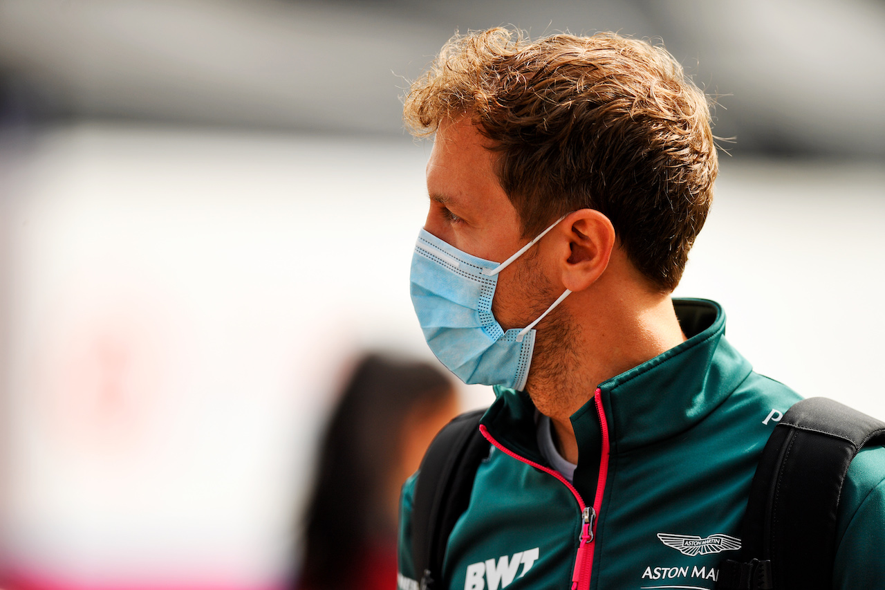 GP CITTA DEL MESSICO, Sebastian Vettel (GER) Aston Martin F1 Team.
04.11.2021. Formula 1 World Championship, Rd 18, Mexican Grand Prix, Mexico City, Mexico, Preparation Day.
- www.xpbimages.com, EMail: requests@xpbimages.com © Copyright: Carrezevoli / XPB Images