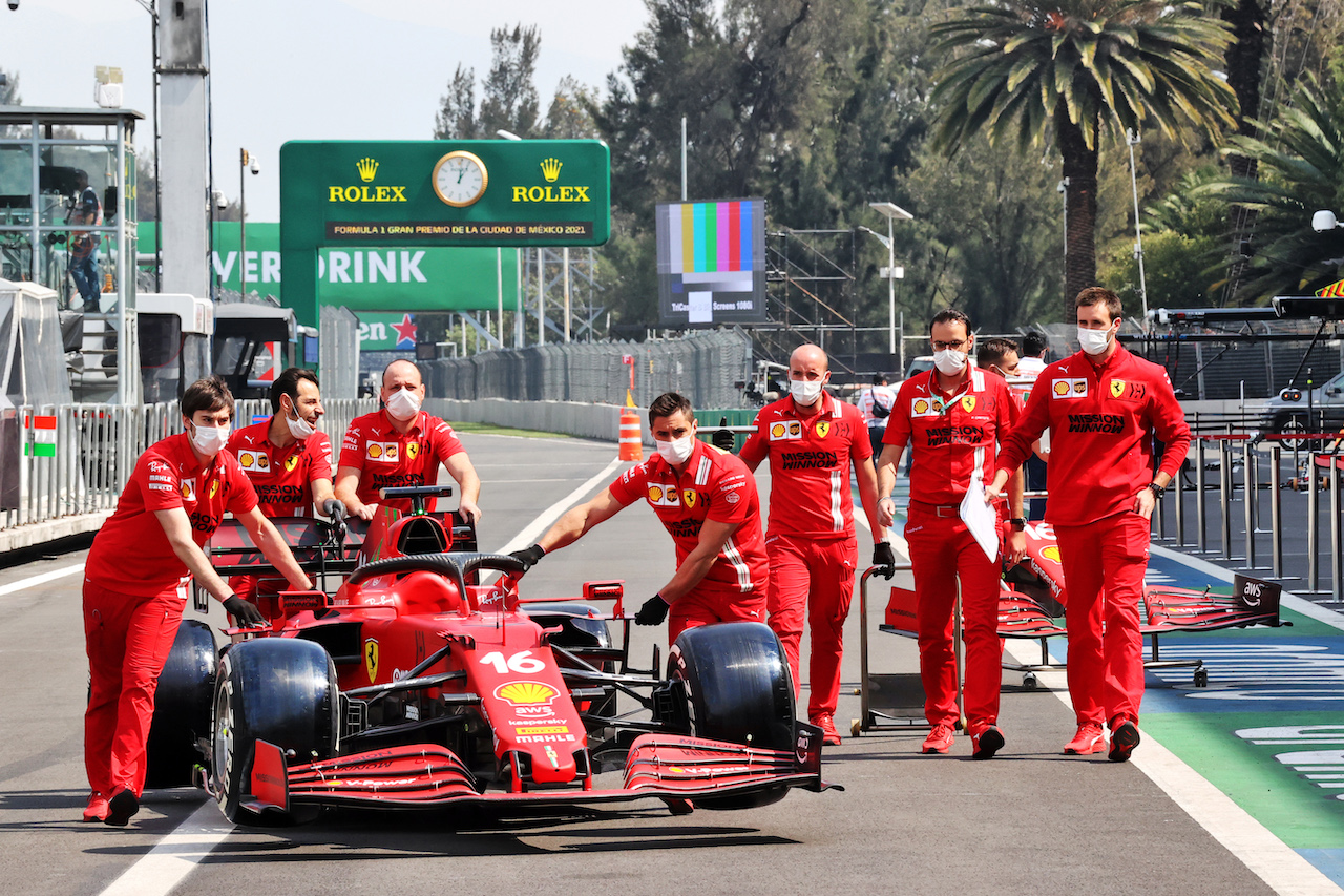 GP CITTA DEL MESSICO, Ferrari SF-21 of Charles Leclerc (MON) Ferrari.
04.11.2021. Formula 1 World Championship, Rd 18, Mexican Grand Prix, Mexico City, Mexico, Preparation Day.
- www.xpbimages.com, EMail: requests@xpbimages.com © Copyright: Batchelor / XPB Images