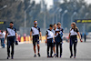GP CITTA DEL MESSICO, Yuki Tsunoda (JPN) AlphaTauri walks the circuit with the team.
04.11.2021. Formula 1 World Championship, Rd 18, Mexican Grand Prix, Mexico City, Mexico, Preparation Day.
- www.xpbimages.com, EMail: requests@xpbimages.com © Copyright: Carrezevoli / XPB Images