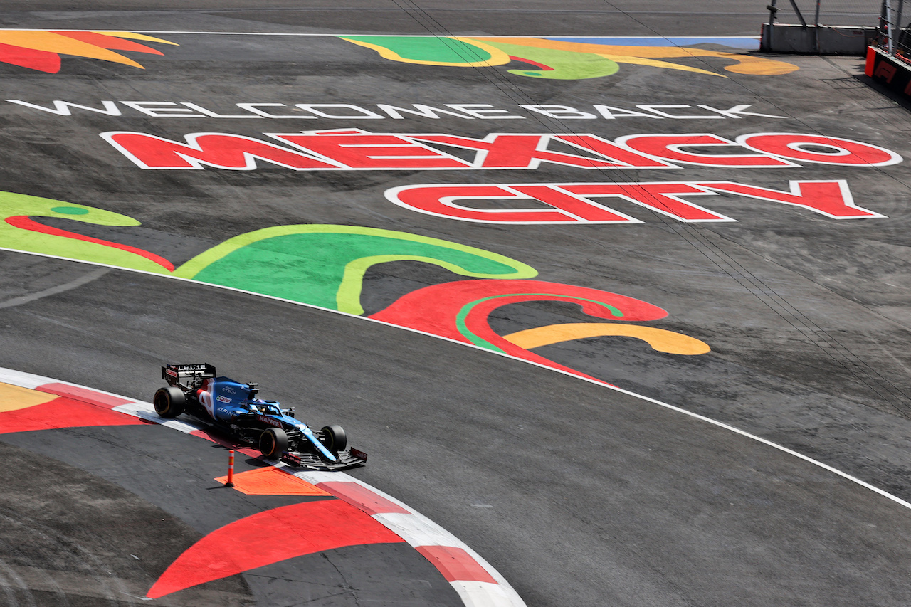 GP CITTA DEL MESSICO, Fernando Alonso (ESP) Alpine F1 Team A521.
06.11.2021. Formula 1 World Championship, Rd 18, Mexican Grand Prix, Mexico City, Mexico, Qualifiche Day.
- www.xpbimages.com, EMail: requests@xpbimages.com © Copyright: Batchelor / XPB Images