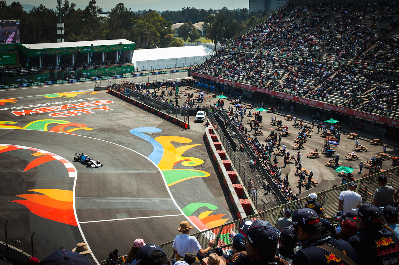 GP CITTA DEL MESSICO, Nicholas Latifi (CDN) Williams Racing FW43B.
06.11.2021. Formula 1 World Championship, Rd 18, Mexican Grand Prix, Mexico City, Mexico, Qualifiche Day.
- www.xpbimages.com, EMail: requests@xpbimages.com © Copyright: Batchelor / XPB Images