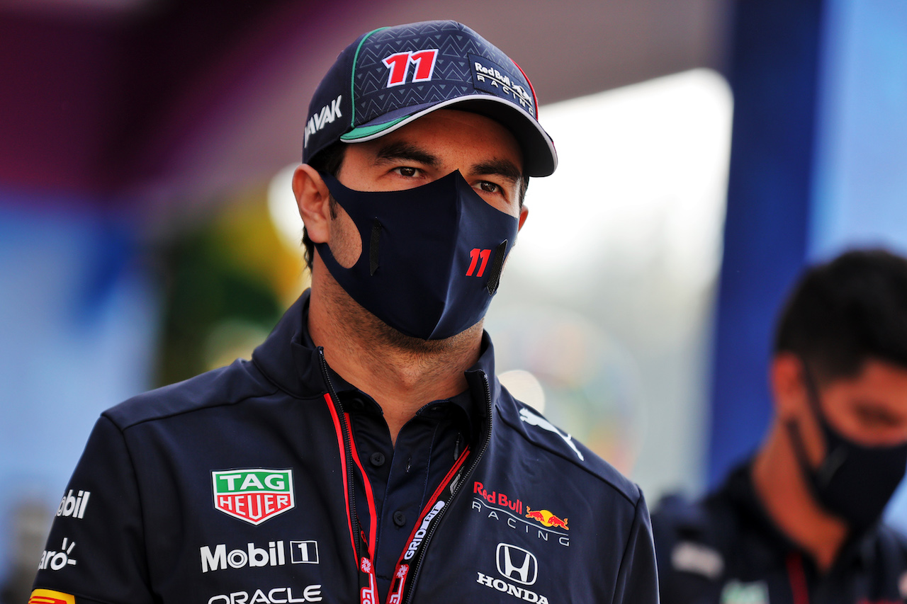 GP CITTA DEL MESSICO, Sergio Perez (MEX) Red Bull Racing.
06.11.2021. Formula 1 World Championship, Rd 18, Mexican Grand Prix, Mexico City, Mexico, Qualifiche Day.
- www.xpbimages.com, EMail: requests@xpbimages.com © Copyright: Batchelor / XPB Images