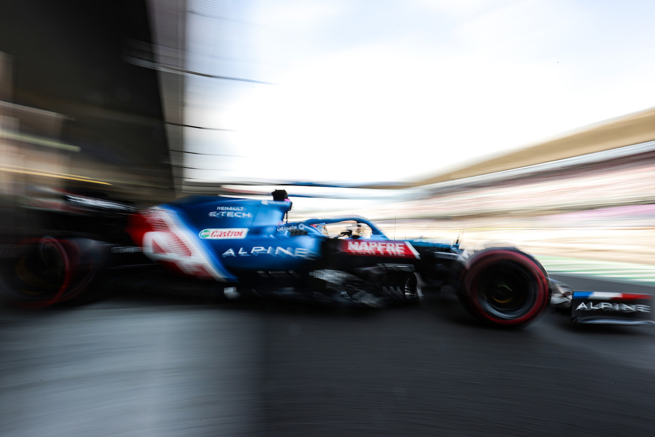GP CITTA DEL MESSICO, Fernando Alonso (ESP) Alpine F1 Team A521 leaves the pits.
06.11.2021. Formula 1 World Championship, Rd 18, Mexican Grand Prix, Mexico City, Mexico, Qualifiche Day.
- www.xpbimages.com, EMail: requests@xpbimages.com © Copyright: Charniaux / XPB Images