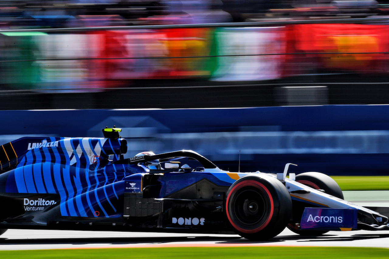 GP CITTA DEL MESSICO, Nicholas Latifi (CDN) Williams Racing FW43B.
06.11.2021. Formula 1 World Championship, Rd 18, Mexican Grand Prix, Mexico City, Mexico, Qualifiche Day.
- www.xpbimages.com, EMail: requests@xpbimages.com © Copyright: Carrezevoli / XPB Images