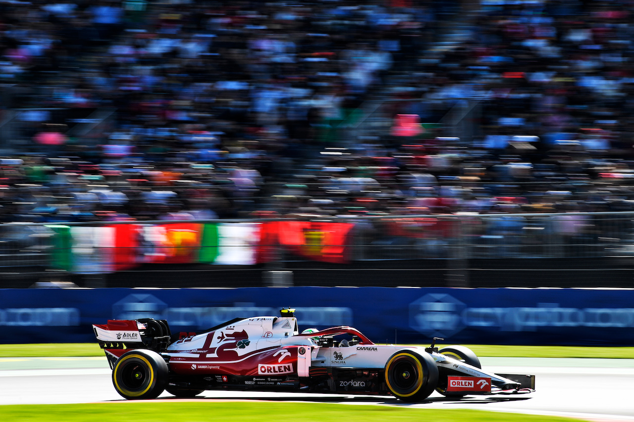 GP CITTA DEL MESSICO, Antonio Giovinazzi (ITA) Alfa Romeo Racing C41.
06.11.2021. Formula 1 World Championship, Rd 18, Mexican Grand Prix, Mexico City, Mexico, Qualifiche Day.
- www.xpbimages.com, EMail: requests@xpbimages.com © Copyright: Carrezevoli / XPB Images