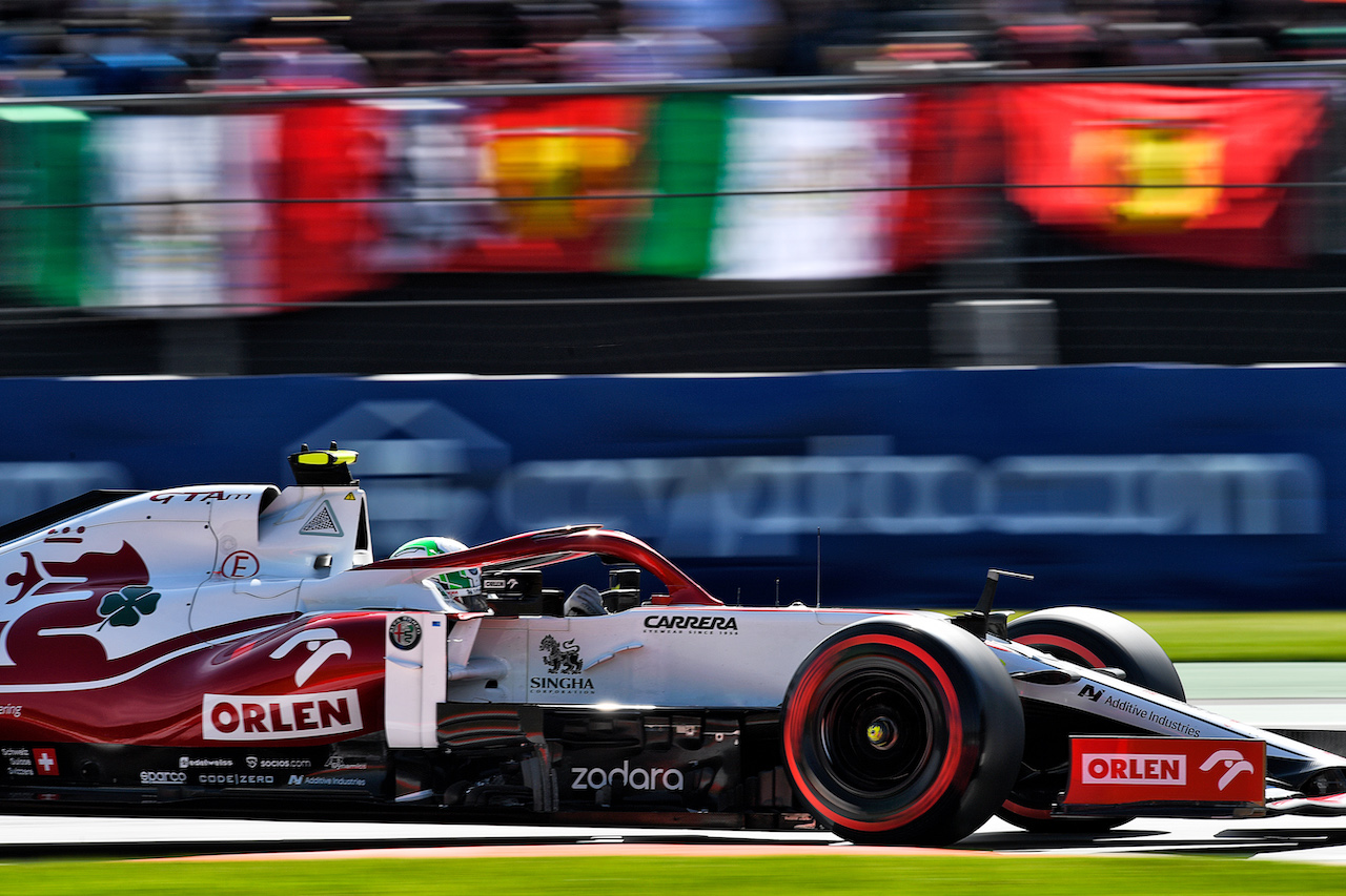 GP CITTA DEL MESSICO, Antonio Giovinazzi (ITA) Alfa Romeo Racing C41.
06.11.2021. Formula 1 World Championship, Rd 18, Mexican Grand Prix, Mexico City, Mexico, Qualifiche Day.
- www.xpbimages.com, EMail: requests@xpbimages.com © Copyright: Carrezevoli / XPB Images
