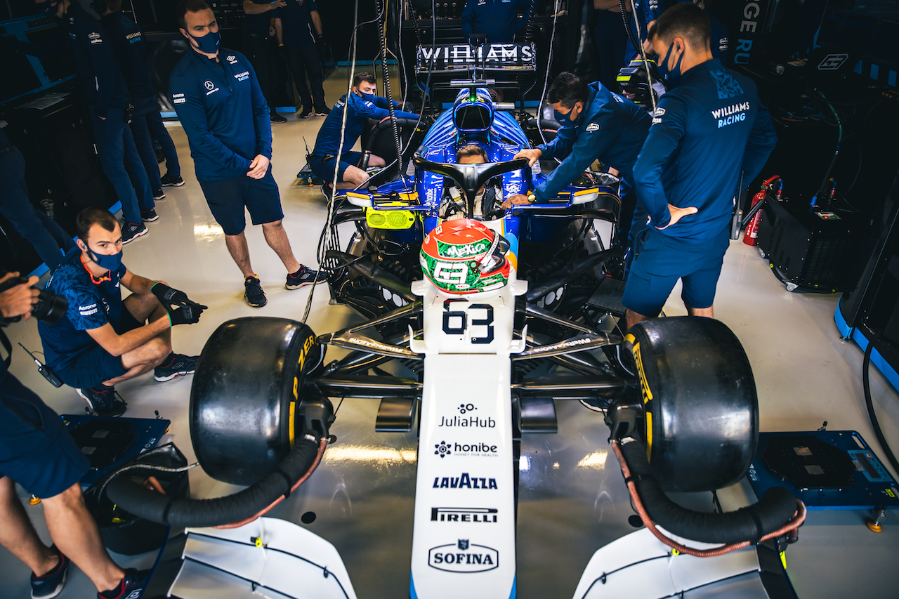 GP CITTA DEL MESSICO, George Russell (GBR) Williams Racing FW43B.
06.11.2021. Formula 1 World Championship, Rd 18, Mexican Grand Prix, Mexico City, Mexico, Qualifiche Day.
- www.xpbimages.com, EMail: requests@xpbimages.com © Copyright: Batchelor / XPB Images