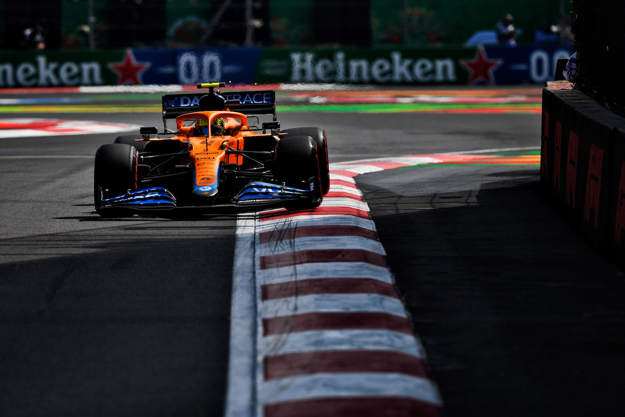 GP CITTA DEL MESSICO, Lando Norris (GBR) McLaren MCL35M.
06.11.2021. Formula 1 World Championship, Rd 18, Mexican Grand Prix, Mexico City, Mexico, Qualifiche Day.
- www.xpbimages.com, EMail: requests@xpbimages.com © Copyright: Carrezevoli / XPB Images