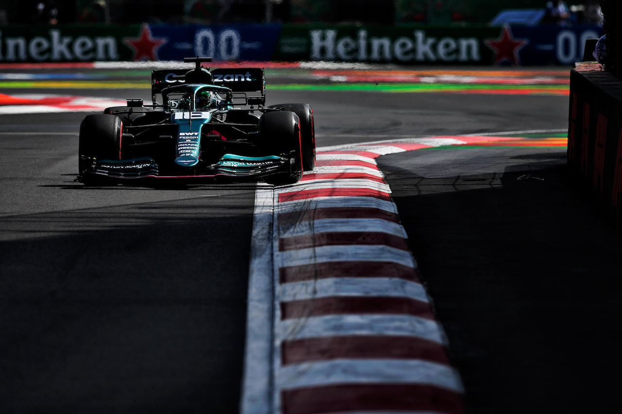 GP CITTA DEL MESSICO, Lance Stroll (CDN) Aston Martin F1 Team AMR21.
06.11.2021. Formula 1 World Championship, Rd 18, Mexican Grand Prix, Mexico City, Mexico, Qualifiche Day.
- www.xpbimages.com, EMail: requests@xpbimages.com © Copyright: Carrezevoli / XPB Images