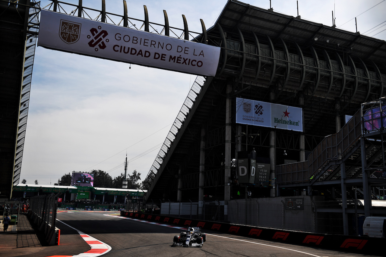 GP CITTA DEL MESSICO, Yuki Tsunoda (JPN) AlphaTauri AT02.
06.11.2021. Formula 1 World Championship, Rd 18, Mexican Grand Prix, Mexico City, Mexico, Qualifiche Day.
- www.xpbimages.com, EMail: requests@xpbimages.com © Copyright: Carrezevoli / XPB Images