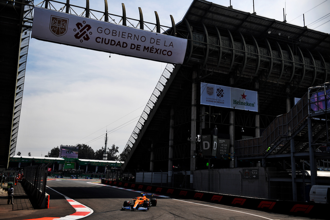 GP CITTA DEL MESSICO, Lando Norris (GBR) McLaren MCL35M.
06.11.2021. Formula 1 World Championship, Rd 18, Mexican Grand Prix, Mexico City, Mexico, Qualifiche Day.
- www.xpbimages.com, EMail: requests@xpbimages.com © Copyright: Carrezevoli / XPB Images