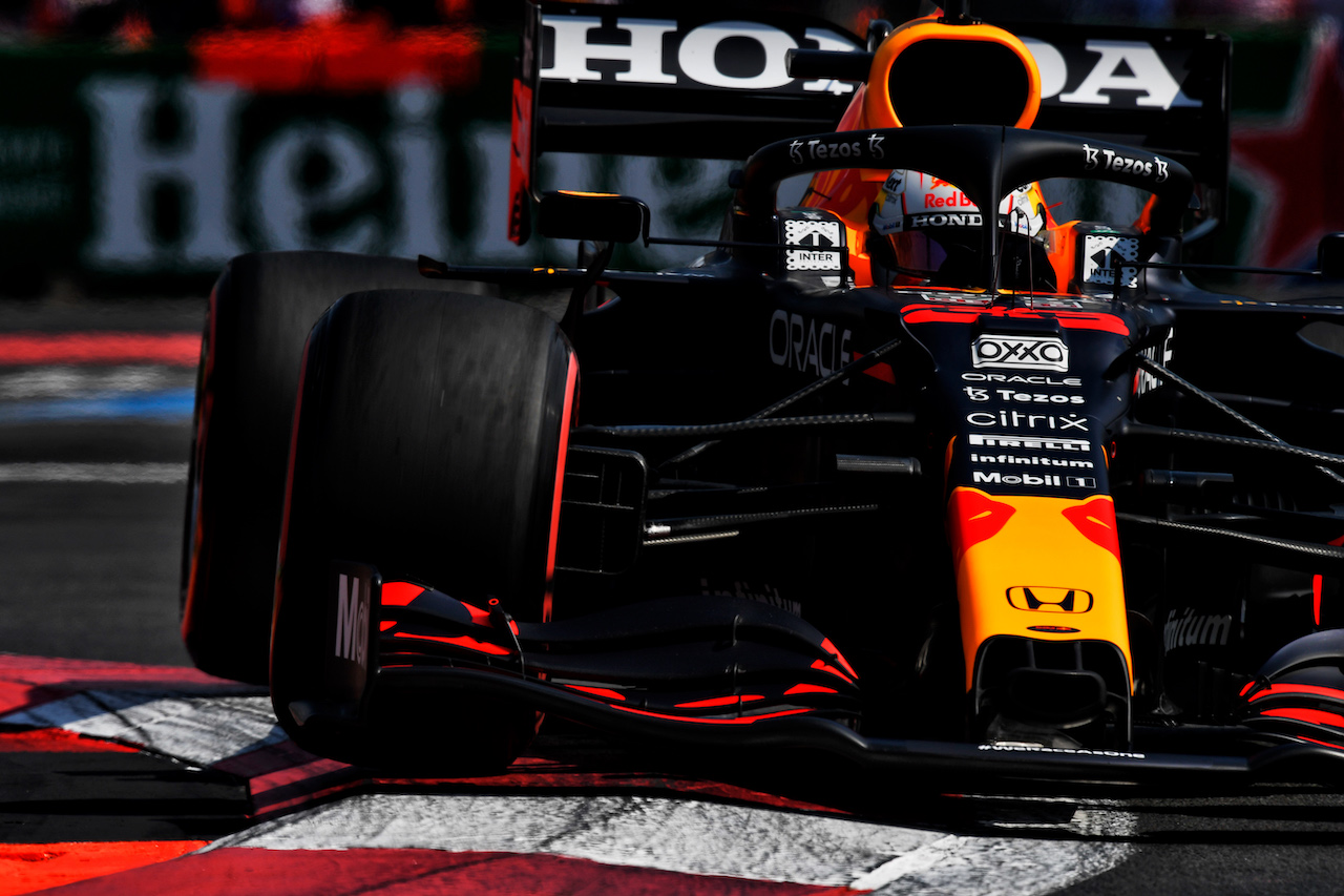 GP CITTA DEL MESSICO, Max Verstappen (NLD) Red Bull Racing RB16B.
06.11.2021. Formula 1 World Championship, Rd 18, Mexican Grand Prix, Mexico City, Mexico, Qualifiche Day.
- www.xpbimages.com, EMail: requests@xpbimages.com © Copyright: Carrezevoli / XPB Images
