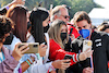 GP CITTA DEL MESSICO, Fernando Alonso (ESP) Alpine F1 Team with fans.
06.11.2021. Formula 1 World Championship, Rd 18, Mexican Grand Prix, Mexico City, Mexico, Qualifiche Day.
- www.xpbimages.com, EMail: requests@xpbimages.com © Copyright: Batchelor / XPB Images
