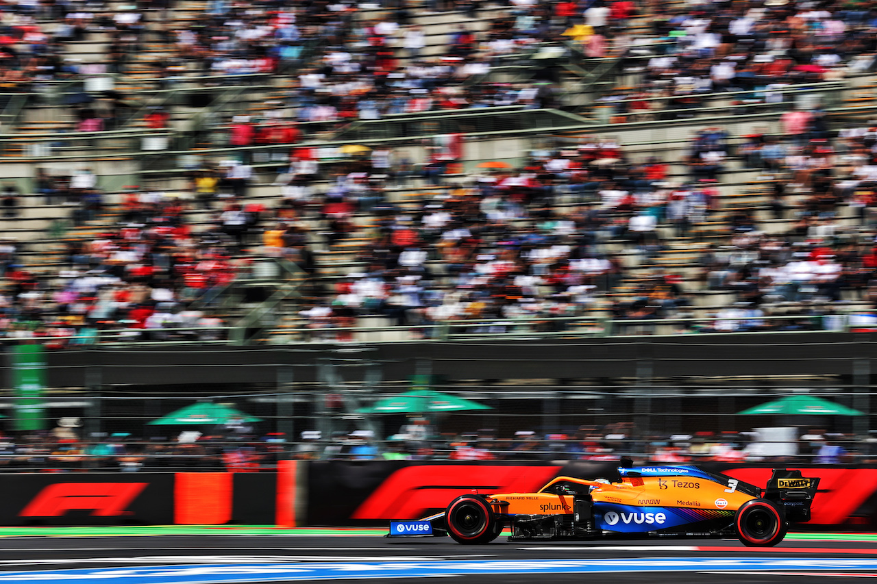 GP CITTA DEL MESSICO, Daniel Ricciardo (AUS) McLaren MCL35M.
05.11.2021. Formula 1 World Championship, Rd 18, Mexican Grand Prix, Mexico City, Mexico, Practice Day.
- www.xpbimages.com, EMail: requests@xpbimages.com © Copyright: Batchelor / XPB Images