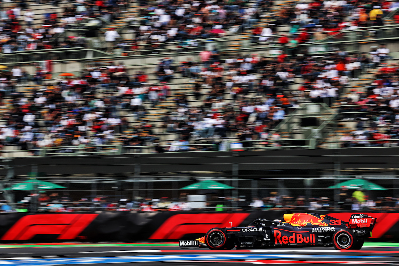 GP CITTA DEL MESSICO, Max Verstappen (NLD) Red Bull Racing RB16B.
05.11.2021. Formula 1 World Championship, Rd 18, Mexican Grand Prix, Mexico City, Mexico, Practice Day.
- www.xpbimages.com, EMail: requests@xpbimages.com © Copyright: Batchelor / XPB Images