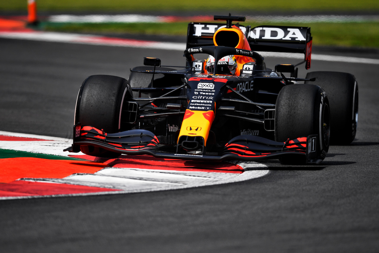 GP CITTA DEL MESSICO, Max Verstappen (NLD) Red Bull Racing RB16B.
05.11.2021. Formula 1 World Championship, Rd 18, Mexican Grand Prix, Mexico City, Mexico, Practice Day.
- www.xpbimages.com, EMail: requests@xpbimages.com © Copyright: Carrezevoli / XPB Images