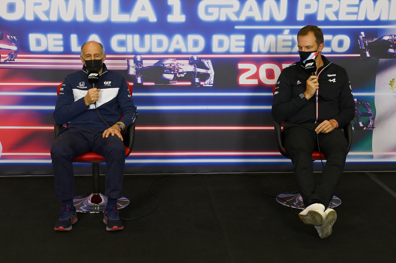 GP CITTA DEL MESSICO, (L to R): Franz Tost (AUT) AlphaTauri Team Principal e Laurent Rossi (FRA) Alpine Chief Executive Officer in the FIA Press Conference.
05.11.2021. Formula 1 World Championship, Rd 18, Mexican Grand Prix, Mexico City, Mexico, Practice Day.
- www.xpbimages.com, EMail: requests@xpbimages.com © Copyright: FIA Pool Image for Editorial Use Only