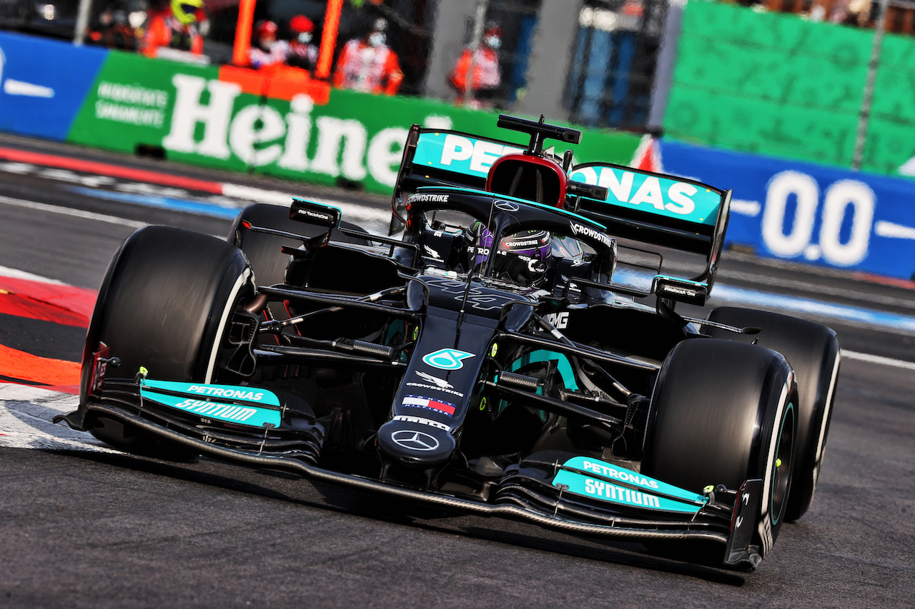 GP CITTA DEL MESSICO, Lewis Hamilton (GBR) Mercedes AMG F1 W12.
05.11.2021. Formula 1 World Championship, Rd 18, Mexican Grand Prix, Mexico City, Mexico, Practice Day.
- www.xpbimages.com, EMail: requests@xpbimages.com © Copyright: Batchelor / XPB Images