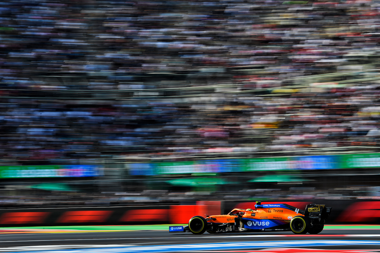 GP CITTA DEL MESSICO, Lando Norris (GBR) McLaren MCL35M.
05.11.2021. Formula 1 World Championship, Rd 18, Mexican Grand Prix, Mexico City, Mexico, Practice Day.
- www.xpbimages.com, EMail: requests@xpbimages.com © Copyright: Carrezevoli / XPB Images