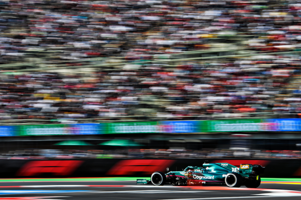 GP CITTA DEL MESSICO, Lance Stroll (CDN) Aston Martin F1 Team AMR21.
05.11.2021. Formula 1 World Championship, Rd 18, Mexican Grand Prix, Mexico City, Mexico, Practice Day.
- www.xpbimages.com, EMail: requests@xpbimages.com © Copyright: Carrezevoli / XPB Images
