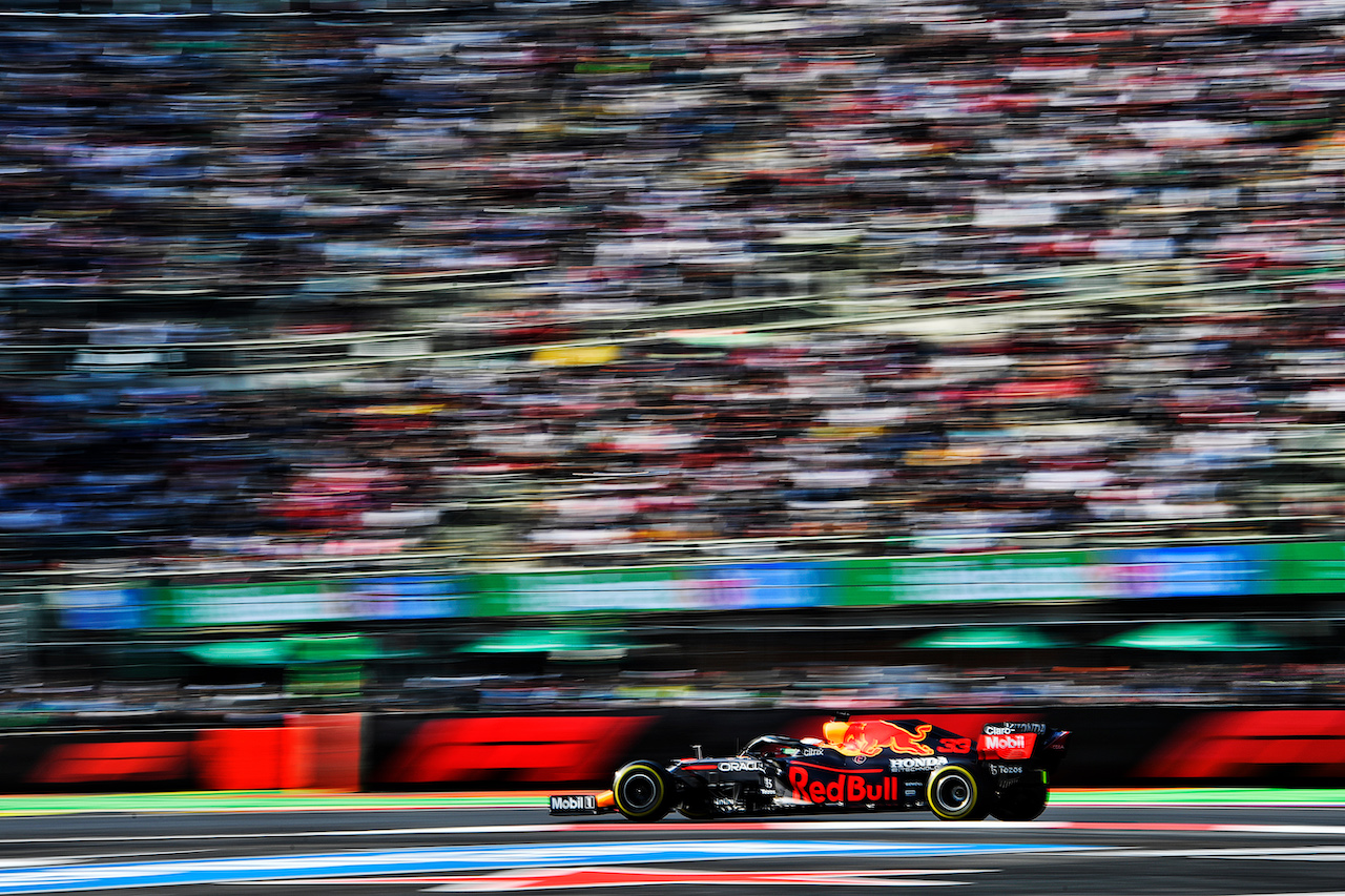 GP CITTA DEL MESSICO, Max Verstappen (NLD) Red Bull Racing RB16B.
05.11.2021. Formula 1 World Championship, Rd 18, Mexican Grand Prix, Mexico City, Mexico, Practice Day.
- www.xpbimages.com, EMail: requests@xpbimages.com © Copyright: Carrezevoli / XPB Images