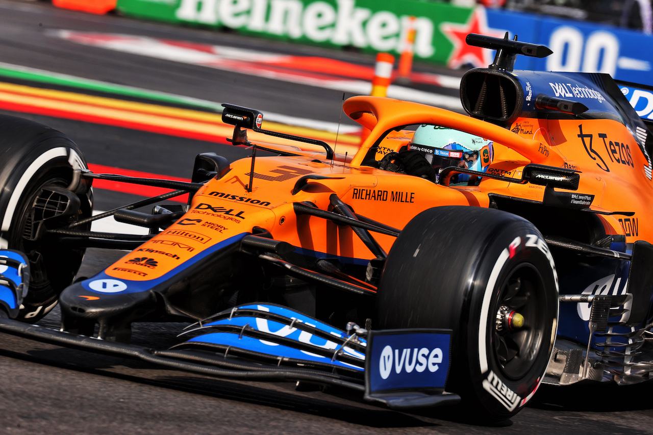 GP CITTA DEL MESSICO, Daniel Ricciardo (AUS) McLaren MCL35M.
05.11.2021. Formula 1 World Championship, Rd 18, Mexican Grand Prix, Mexico City, Mexico, Practice Day.
- www.xpbimages.com, EMail: requests@xpbimages.com © Copyright: Batchelor / XPB Images