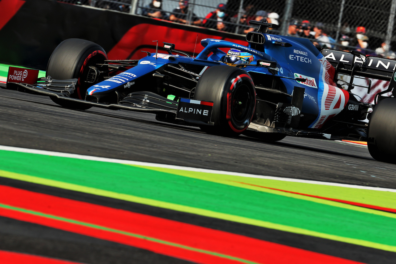 GP CITTA DEL MESSICO, Fernando Alonso (ESP) Alpine F1 Team A521.
05.11.2021. Formula 1 World Championship, Rd 18, Mexican Grand Prix, Mexico City, Mexico, Practice Day.
- www.xpbimages.com, EMail: requests@xpbimages.com © Copyright: Batchelor / XPB Images