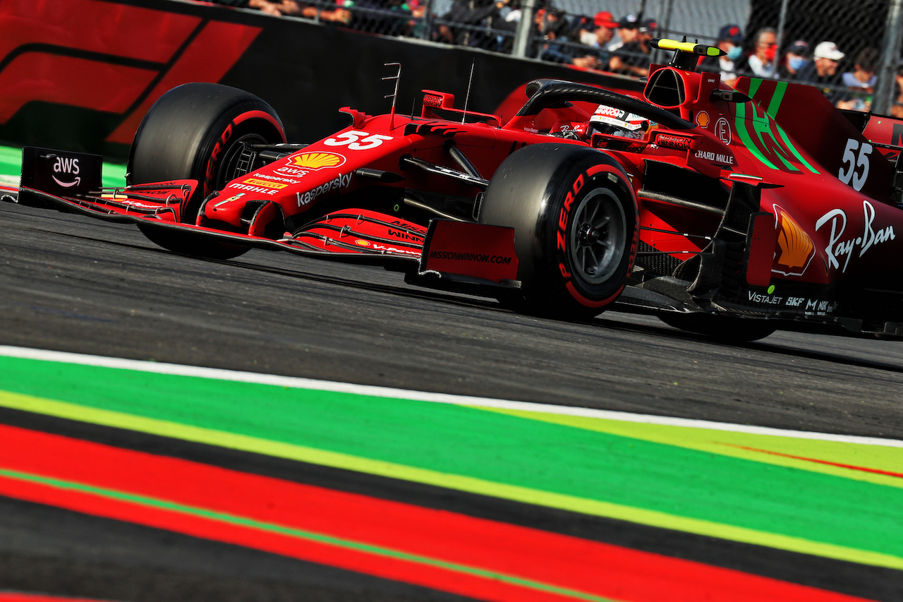 GP CITTA DEL MESSICO, Carlos Sainz Jr (ESP) Ferrari SF-21.
05.11.2021. Formula 1 World Championship, Rd 18, Mexican Grand Prix, Mexico City, Mexico, Practice Day.
- www.xpbimages.com, EMail: requests@xpbimages.com © Copyright: Batchelor / XPB Images