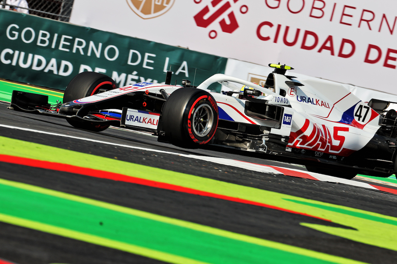 GP CITTA DEL MESSICO, Mick Schumacher (GER) Haas VF-21.
05.11.2021. Formula 1 World Championship, Rd 18, Mexican Grand Prix, Mexico City, Mexico, Practice Day.
- www.xpbimages.com, EMail: requests@xpbimages.com © Copyright: Batchelor / XPB Images