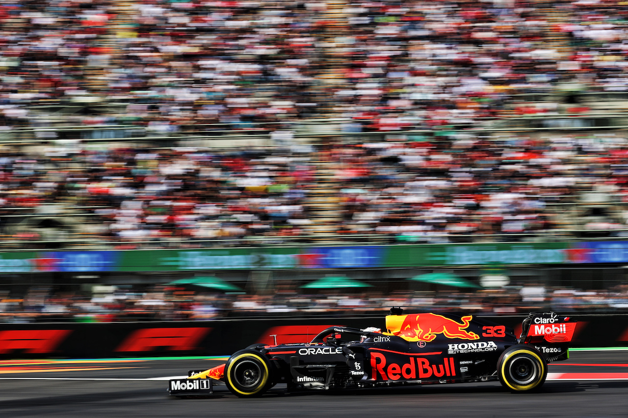 GP CITTA DEL MESSICO, Max Verstappen (NLD) Red Bull Racing RB16B.
05.11.2021. Formula 1 World Championship, Rd 18, Mexican Grand Prix, Mexico City, Mexico, Practice Day.
- www.xpbimages.com, EMail: requests@xpbimages.com © Copyright: Batchelor / XPB Images