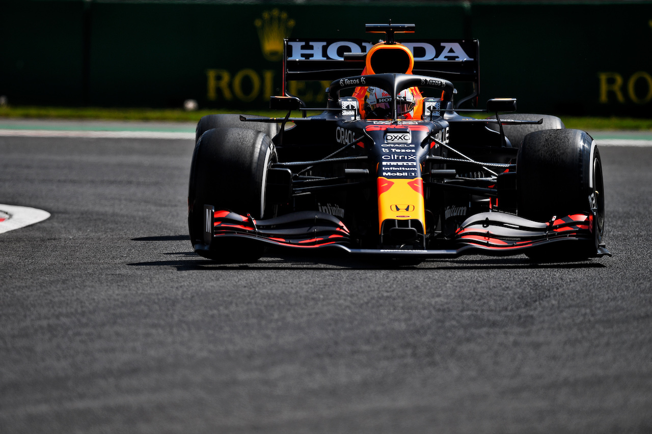GP CITTA DEL MESSICO, Max Verstappen (NLD) Red Bull Racing RB16B.
05.11.2021. Formula 1 World Championship, Rd 18, Mexican Grand Prix, Mexico City, Mexico, Practice Day.
- www.xpbimages.com, EMail: requests@xpbimages.com © Copyright: Carrezevoli / XPB Images