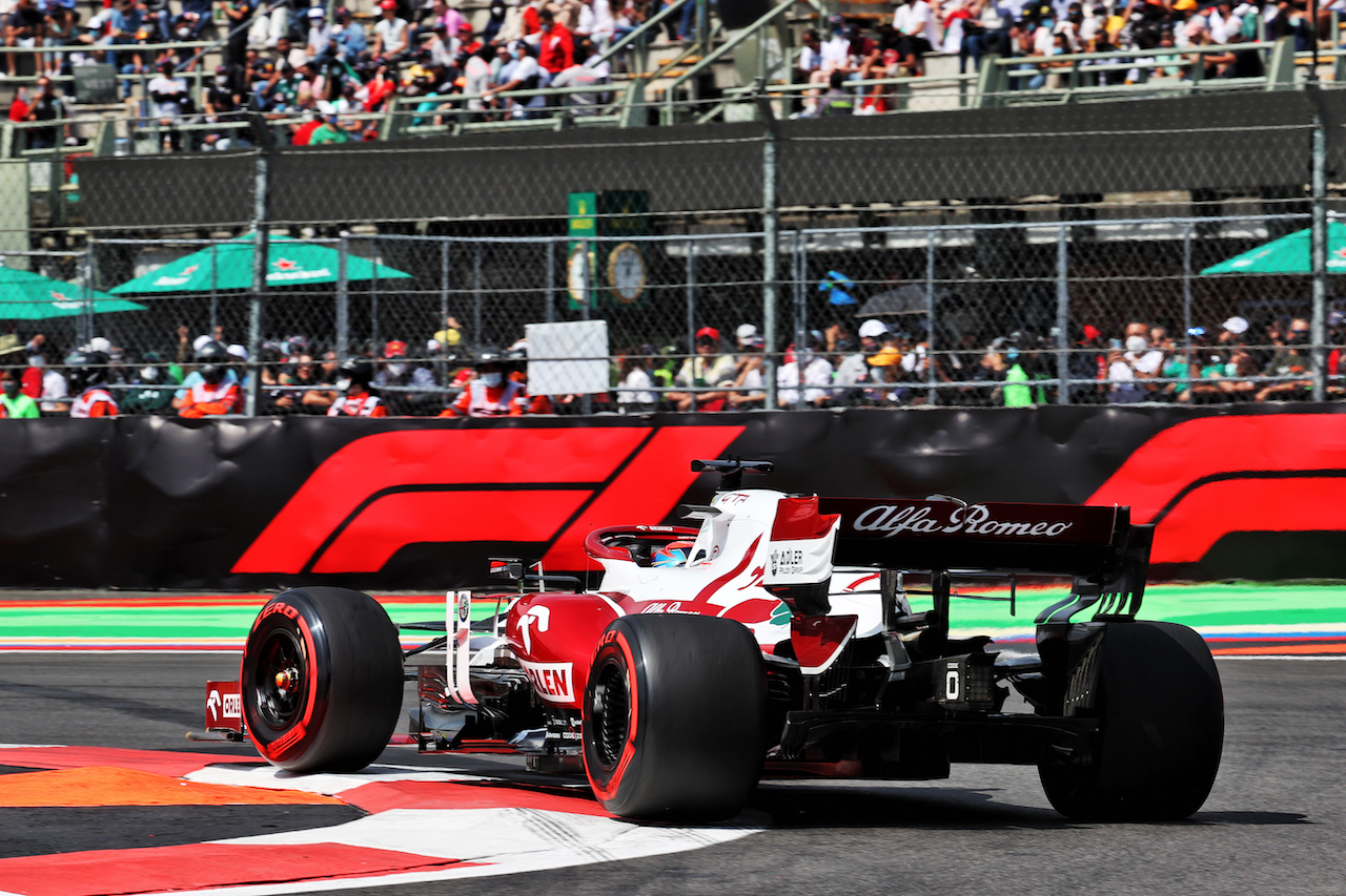 GP CITTA DEL MESSICO, Kimi Raikkonen (FIN) Alfa Romeo Racing C41.
05.11.2021. Formula 1 World Championship, Rd 18, Mexican Grand Prix, Mexico City, Mexico, Practice Day.
- www.xpbimages.com, EMail: requests@xpbimages.com © Copyright: Batchelor / XPB Images