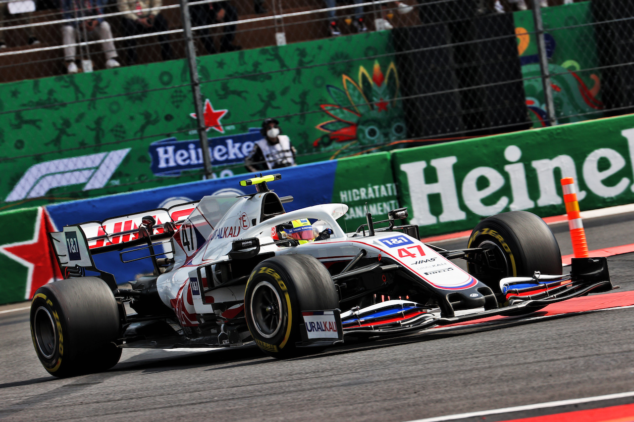 GP CITTA DEL MESSICO, Mick Schumacher (GER) Haas VF-21.
05.11.2021. Formula 1 World Championship, Rd 18, Mexican Grand Prix, Mexico City, Mexico, Practice Day.
- www.xpbimages.com, EMail: requests@xpbimages.com © Copyright: Batchelor / XPB Images