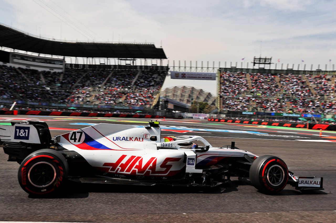 GP CITTA DEL MESSICO, Mick Schumacher (GER) Haas VF-21.
05.11.2021. Formula 1 World Championship, Rd 18, Mexican Grand Prix, Mexico City, Mexico, Practice Day.
- www.xpbimages.com, EMail: requests@xpbimages.com © Copyright: Batchelor / XPB Images