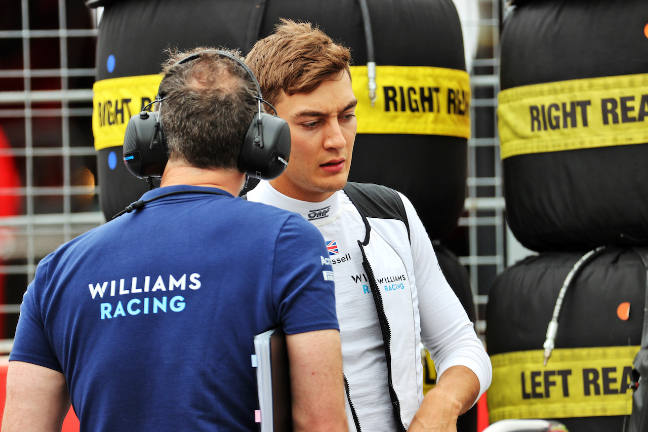 GP FRANCIA, George Russell (GBR) Williams Racing with James Urwin (GBR) Williams Racing Gara Engineer on the grid.
20.06.2021. Formula 1 World Championship, Rd 7, French Grand Prix, Paul Ricard, France, Gara Day.
- www.xpbimages.com, EMail: requests@xpbimages.com © Copyright: Batchelor / XPB Images