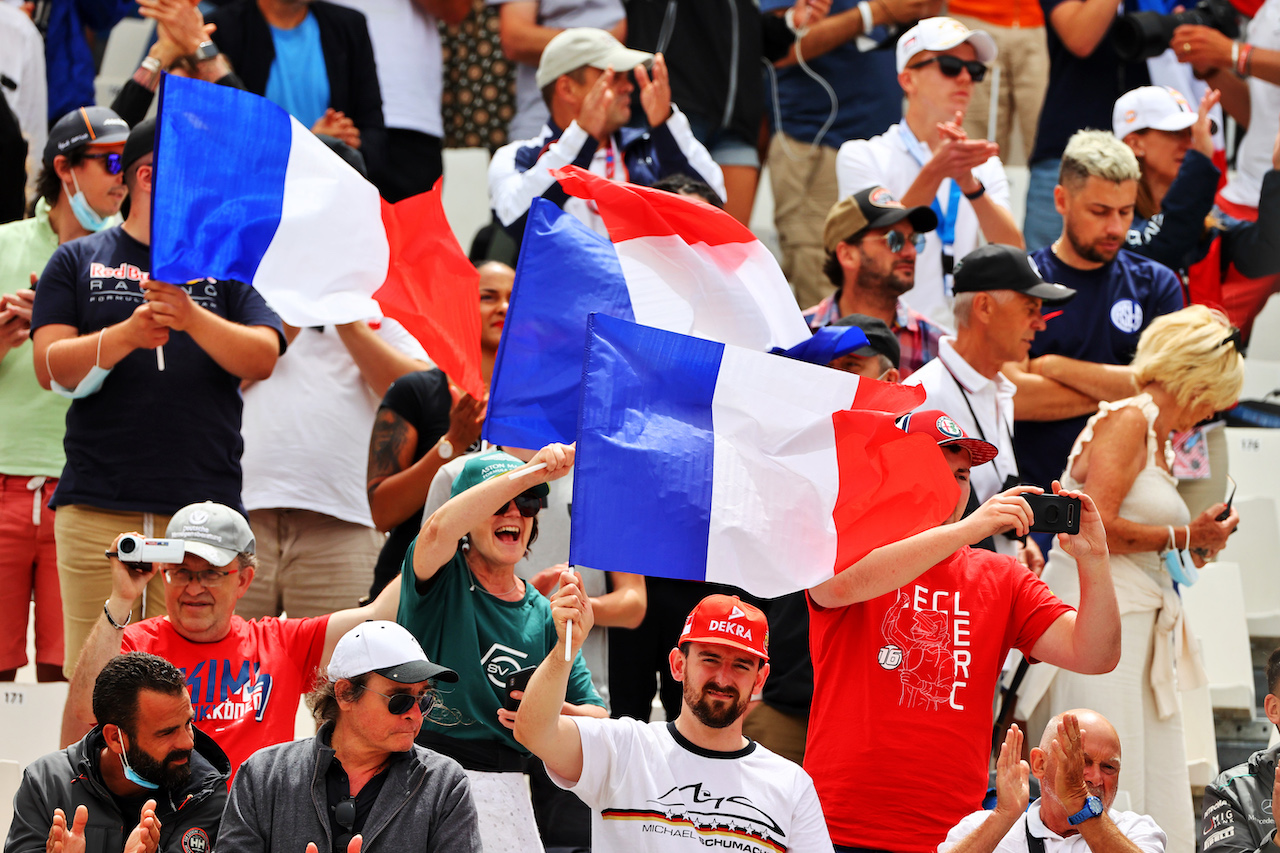 GP FRANCIA, Circuit Atmosfera - fans in the grandstand.
20.06.2021. Formula 1 World Championship, Rd 7, French Grand Prix, Paul Ricard, France, Gara Day.
- www.xpbimages.com, EMail: requests@xpbimages.com © Copyright: Moy / XPB Images