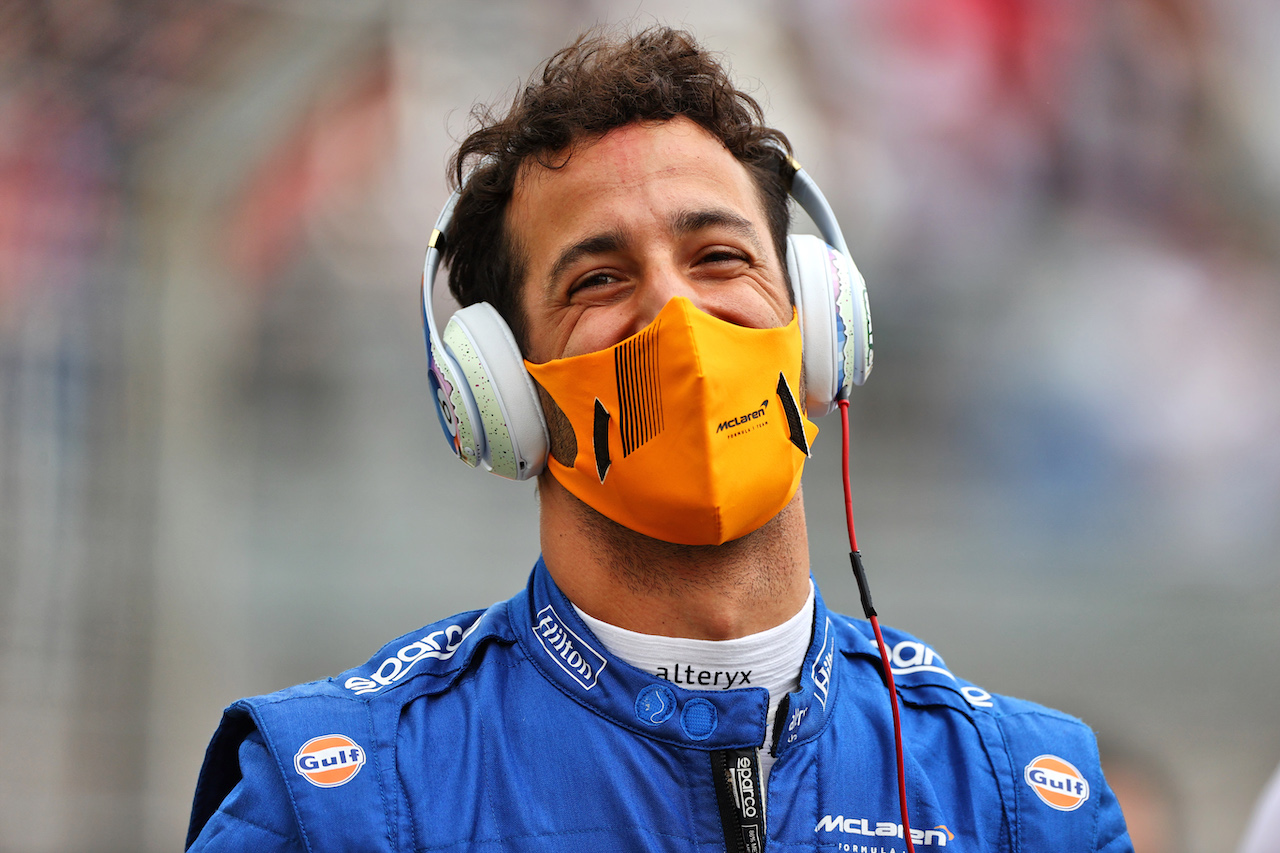 GP FRANCIA, Daniel Ricciardo (AUS) McLaren on the grid.
20.06.2021. Formula 1 World Championship, Rd 7, French Grand Prix, Paul Ricard, France, Gara Day.
- www.xpbimages.com, EMail: requests@xpbimages.com © Copyright: Moy / XPB Images