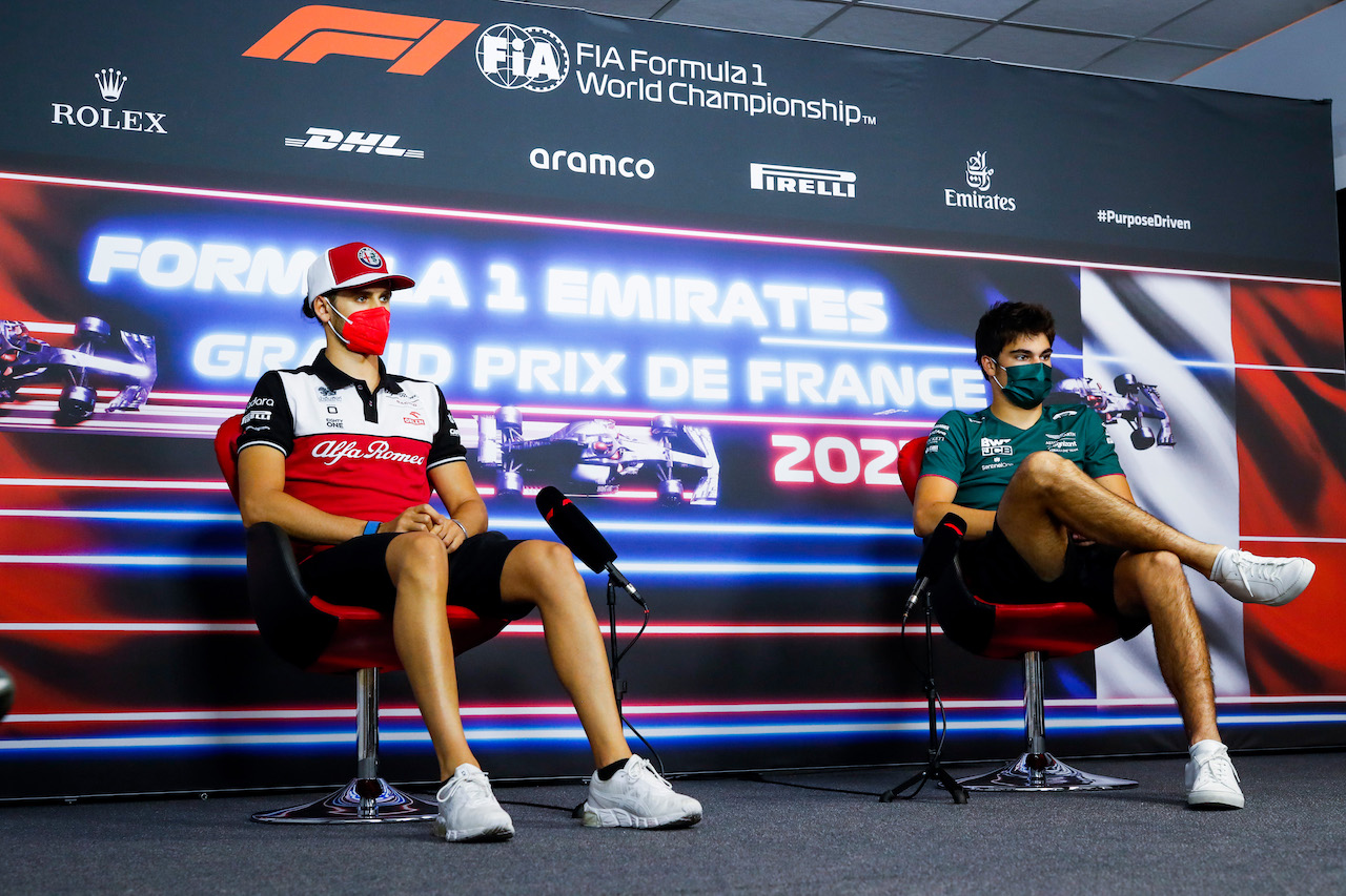 GP FRANCIA, (L to R): Antonio Giovinazzi (ITA) Alfa Romeo Racing e Lance Stroll (CDN) Aston Martin F1 Team in the FIA Press Conference.
17.06.2021. Formula 1 World Championship, Rd 7, French Grand Prix, Paul Ricard, France, Preparation Day.
- www.xpbimages.com, EMail: requests@xpbimages.com © Copyright: FIA Pool Image for Editorial Use Only