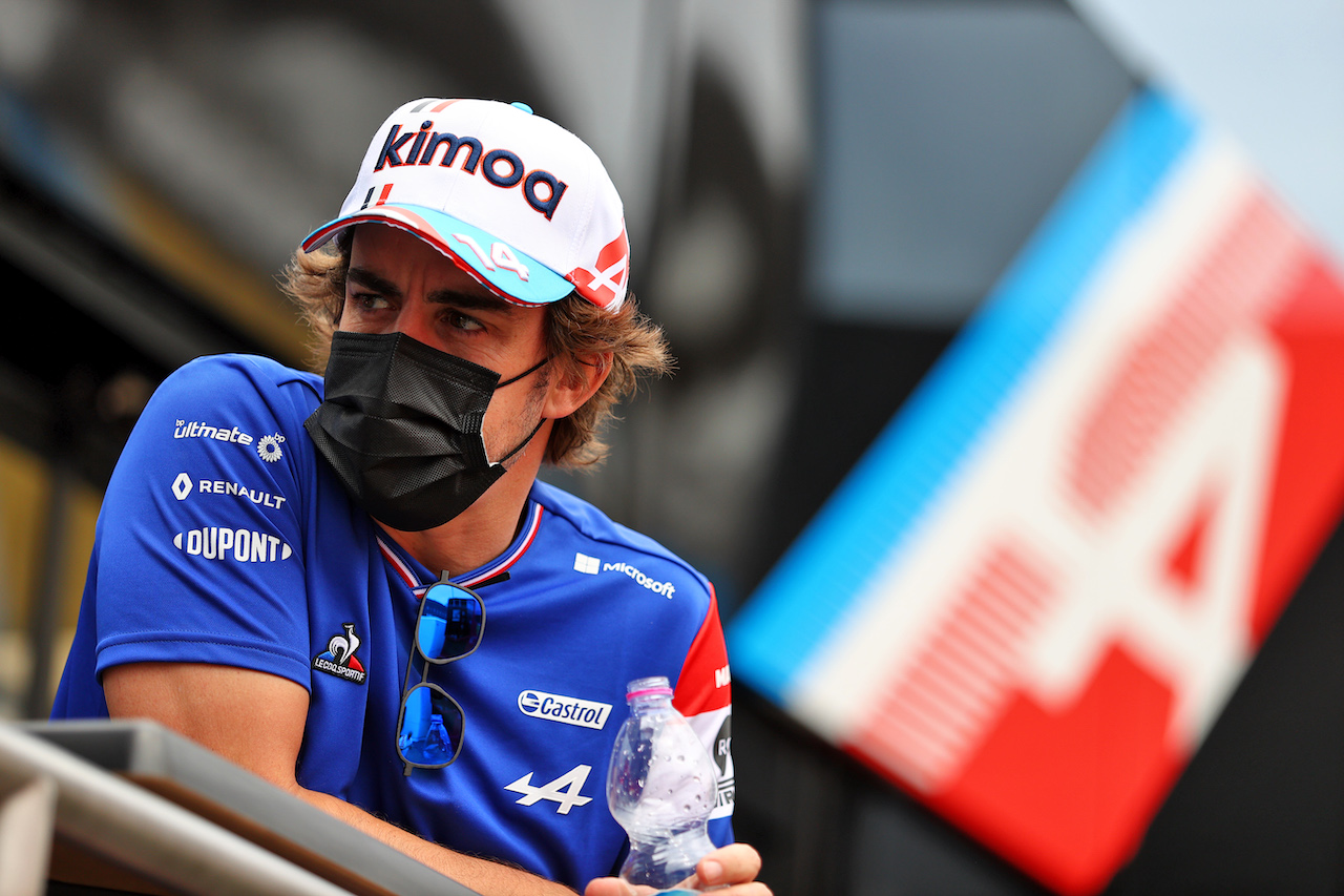 GP FRANCIA, Fernando Alonso (ESP) Alpine F1 Team.
17.06.2021. Formula 1 World Championship, Rd 7, French Grand Prix, Paul Ricard, France, Preparation Day.
- www.xpbimages.com, EMail: requests@xpbimages.com © Copyright: Moy / XPB Images