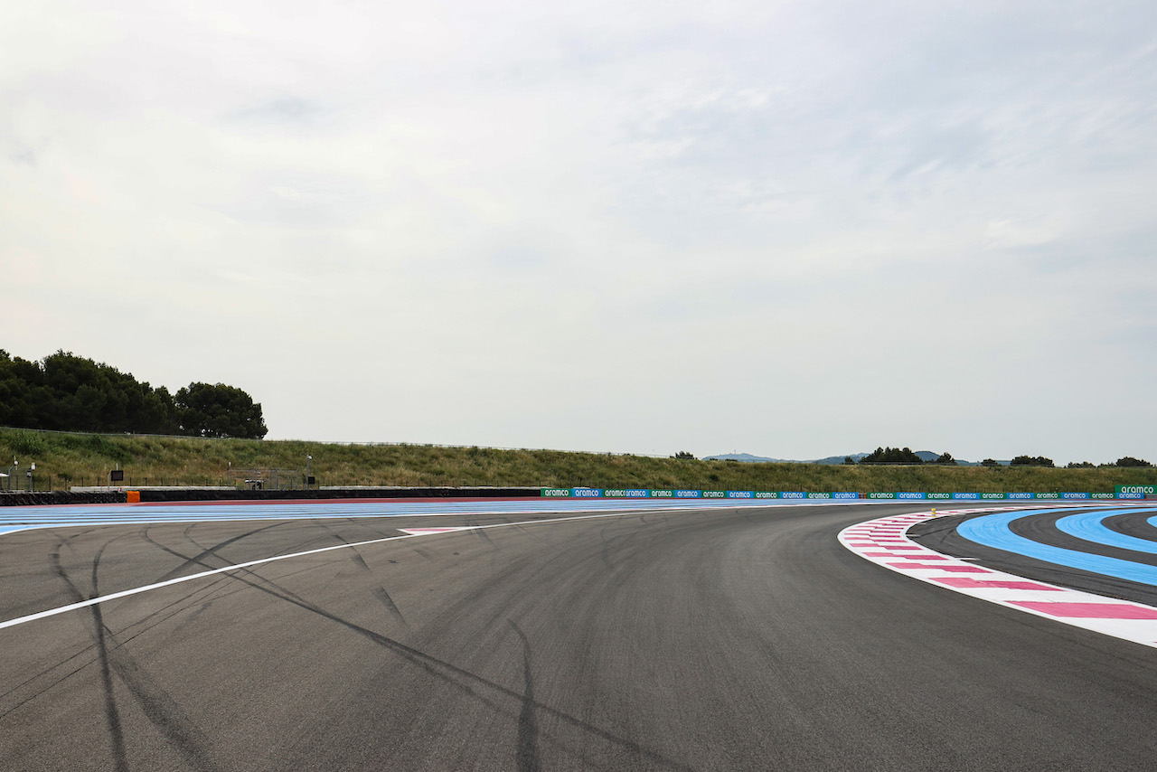 GP FRANCIA, Run off area at the end of the Mistral straight.
17.06.2021. Formula 1 World Championship, Rd 7, French Grand Prix, Paul Ricard, France, Preparation Day.
- www.xpbimages.com, EMail: requests@xpbimages.com ¬© Copyright: Charniaux / XPB Images