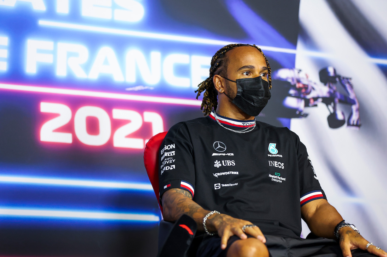 GP FRANCIA, Lewis Hamilton (GBR) Mercedes AMG F1 in the FIA Press Conference.
17.06.2021. Formula 1 World Championship, Rd 7, French Grand Prix, Paul Ricard, France, Preparation Day.
- www.xpbimages.com, EMail: requests@xpbimages.com © Copyright: FIA Pool Image for Editorial Use Only