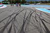 GP FRANCIA, Esteban Ocon (FRA) Alpine F1 Team walks the circuit with the team.
17.06.2021. Formula 1 World Championship, Rd 7, French Grand Prix, Paul Ricard, France, Preparation Day.
- www.xpbimages.com, EMail: requests@xpbimages.com © Copyright: Moy / XPB Images