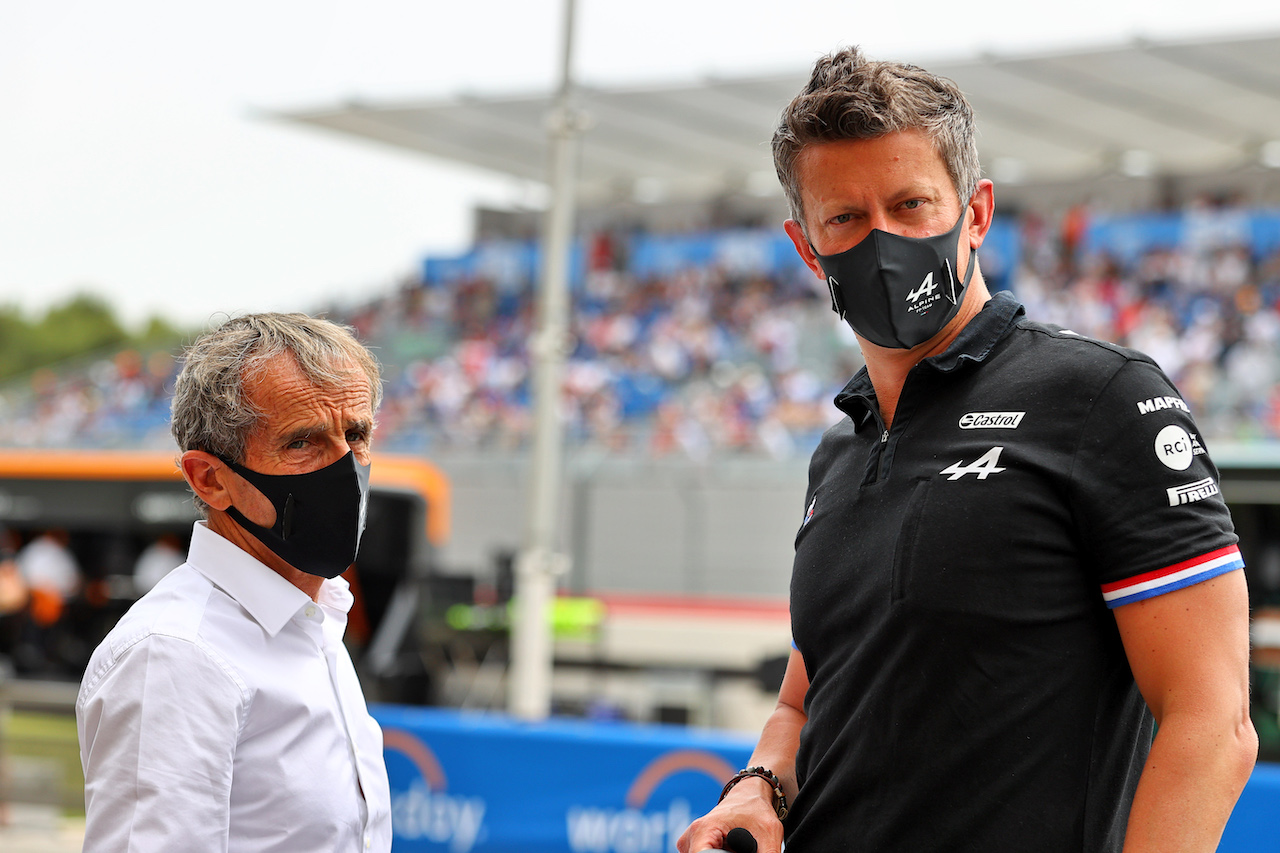 GP FRANCIA, (L to R): Alain Prost (FRA) Alpine F1 Team Non-Executive Director with Marcin Budkowski (POL) Alpine F1 Team Executive Director.
19.06.2021. Formula 1 World Championship, Rd 7, French Grand Prix, Paul Ricard, France, Qualifiche Day.
- www.xpbimages.com, EMail: requests@xpbimages.com © Copyright: Moy / XPB Images