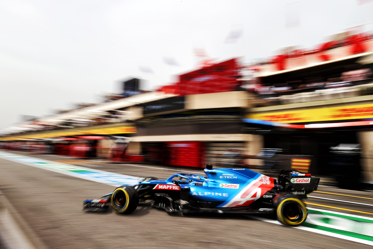 GP FRANCIA, Fernando Alonso (ESP) Alpine F1 Team A521 leaves the pits.
19.06.2021. Formula 1 World Championship, Rd 7, French Grand Prix, Paul Ricard, France, Qualifiche Day.
- www.xpbimages.com, EMail: requests@xpbimages.com © Copyright: Moy / XPB Images