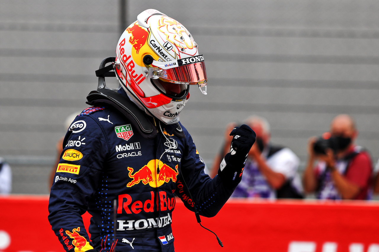 GP FRANCIA, Max Verstappen (NLD) Red Bull Racing celebrates his pole position in qualifying parc ferme.
19.06.2021. Formula 1 World Championship, Rd 7, French Grand Prix, Paul Ricard, France, Qualifiche Day.
- www.xpbimages.com, EMail: requests@xpbimages.com © Copyright: Moy / XPB Images