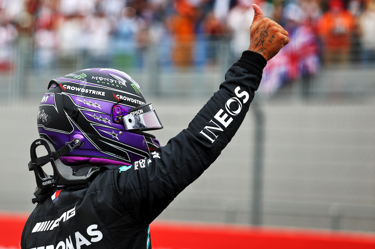 GP FRANCIA, Lewis Hamilton (GBR) Mercedes AMG F1 celebrates his second position in qualifying parc ferme.
19.06.2021. Formula 1 World Championship, Rd 7, French Grand Prix, Paul Ricard, France, Qualifiche Day.
- www.xpbimages.com, EMail: requests@xpbimages.com © Copyright: Moy / XPB Images