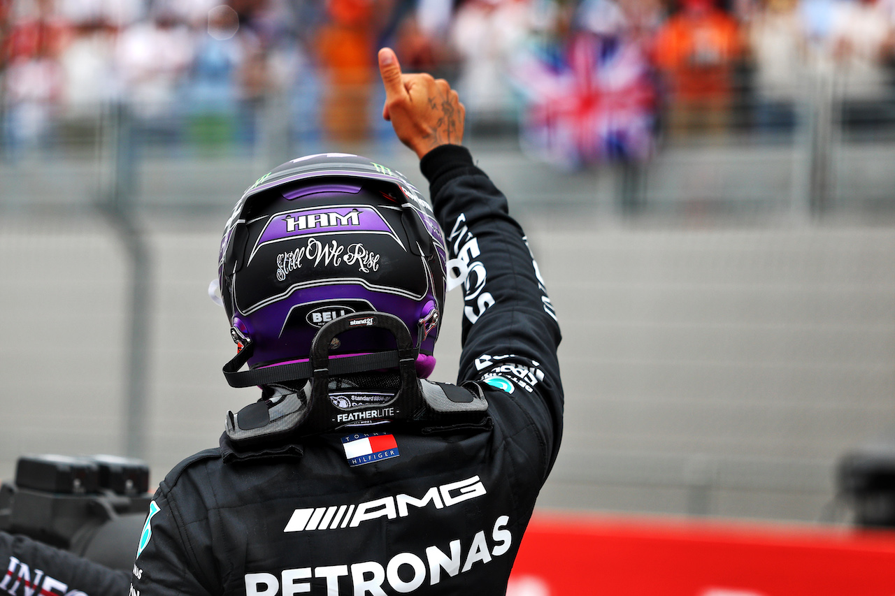 GP FRANCIA, Lewis Hamilton (GBR) Mercedes AMG F1 celebrates his second position in qualifying parc ferme.
19.06.2021. Formula 1 World Championship, Rd 7, French Grand Prix, Paul Ricard, France, Qualifiche Day.
- www.xpbimages.com, EMail: requests@xpbimages.com © Copyright: Moy / XPB Images