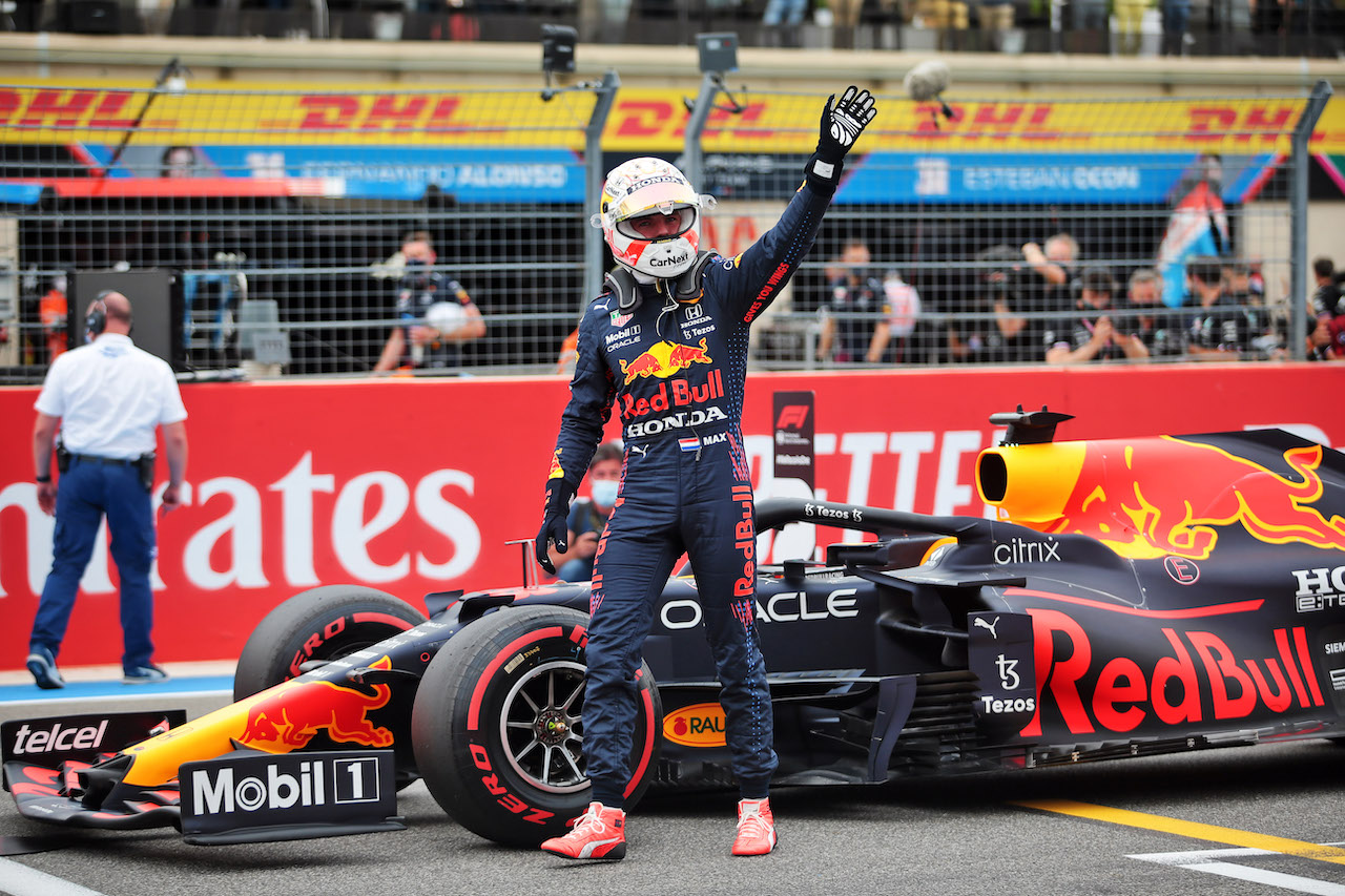 GP FRANCIA, Max Verstappen (NLD) Red Bull Racing RB16B celebrates his pole position in qualifying parc ferme.
19.06.2021. Formula 1 World Championship, Rd 7, French Grand Prix, Paul Ricard, France, Qualifiche Day.
- www.xpbimages.com, EMail: requests@xpbimages.com © Copyright: XPB Images